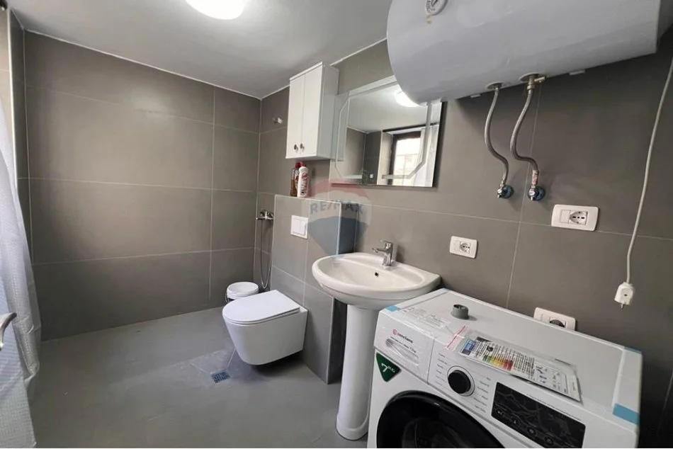 Tirane, jepet me qera apartament duplex 2+1+Aneks+Ballkon , 103 m² 800 € (Kodra e Diellit)