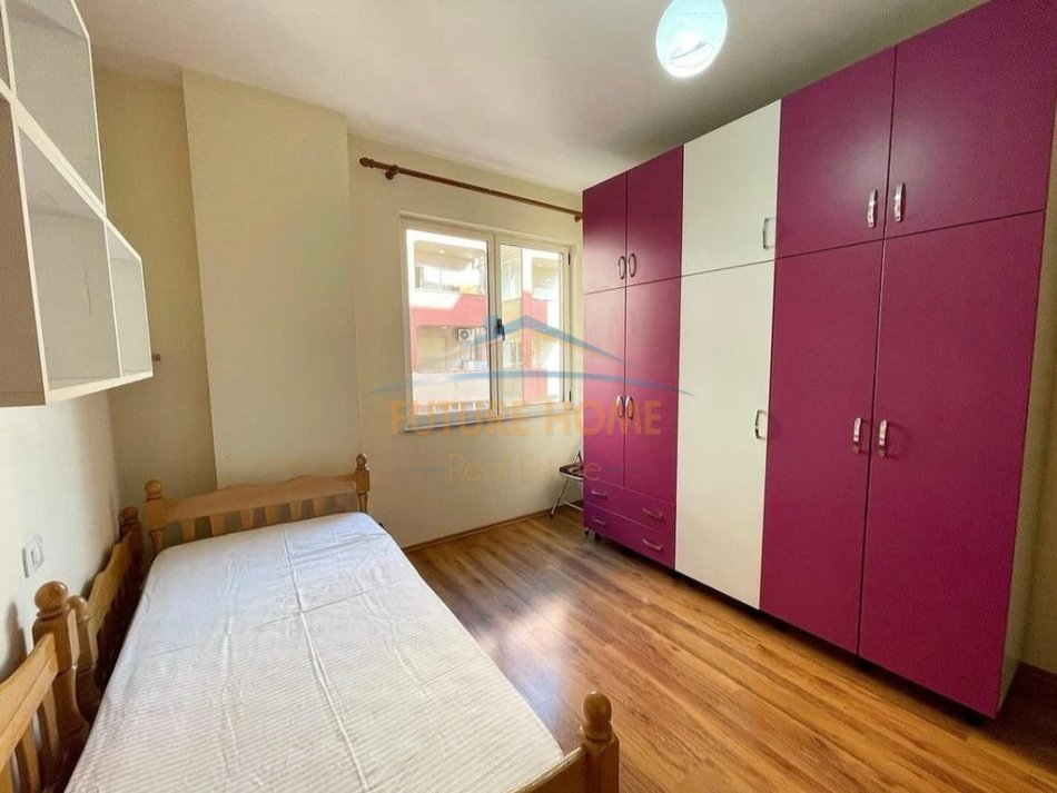 0683487469  Tirane, jepet me qera apartament 2+1+Ballkon Kati 4, 110 m² 500 € (UNAZA E RE)