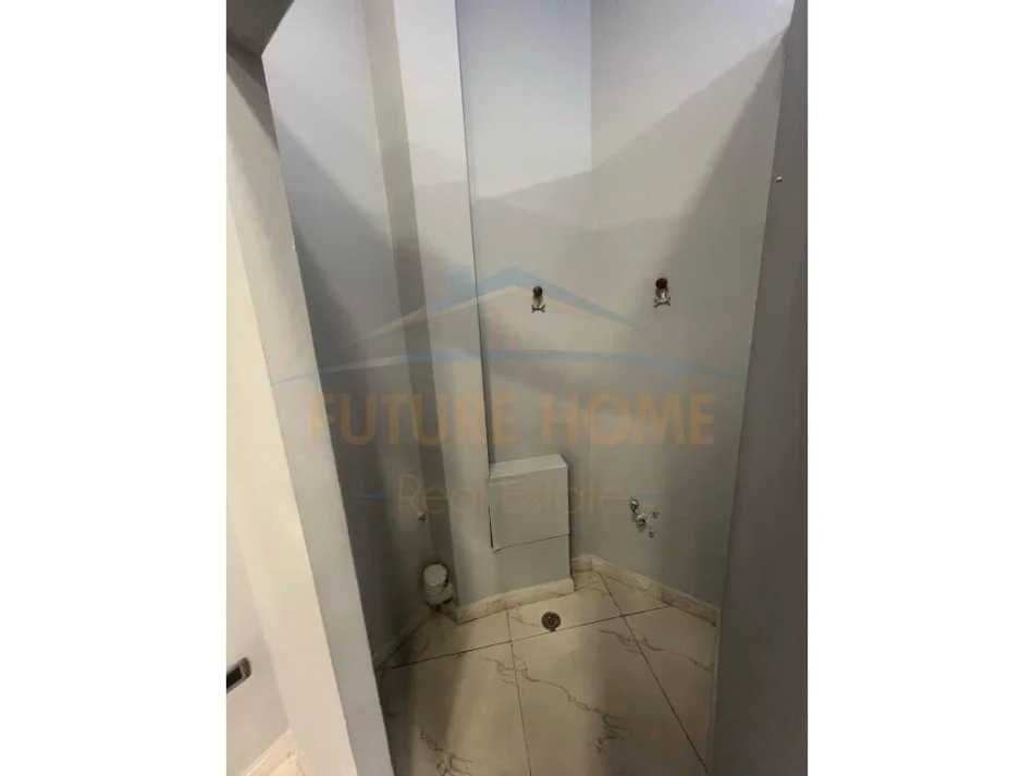 Durres, shitet ambjent biznesi Kati 1, 100 m² 285.000 € (qender)