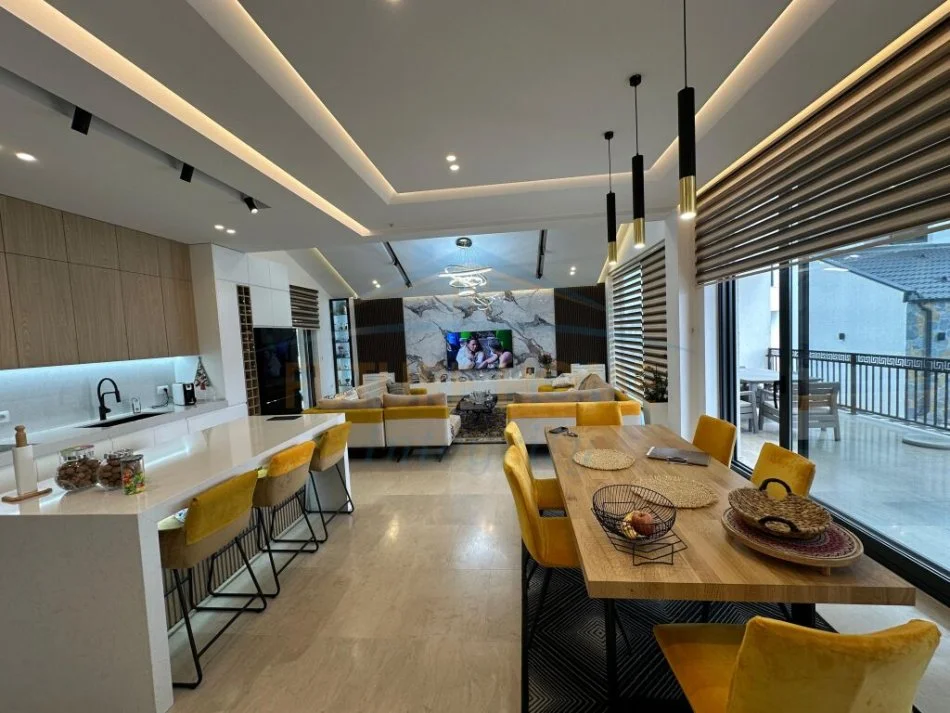 Tirane, jepet me qera Vile 5+1+Aneks+Ballkon Kati 0, 2.000 m² 35.000 € (Berzhite TEG)