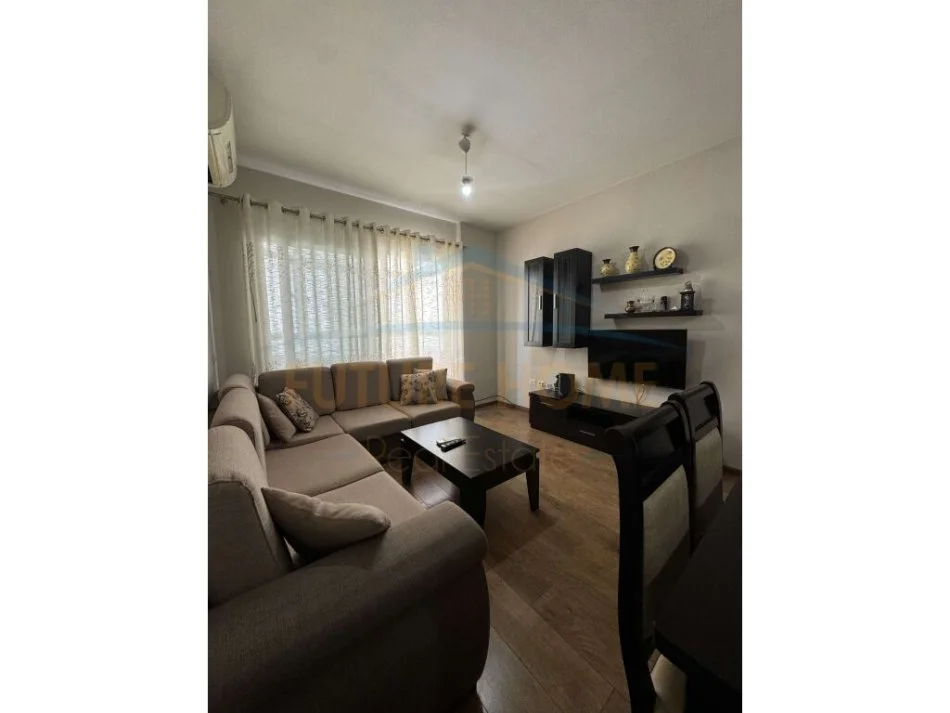 Tirane, jepet me qera apartament 2+1 Kati 6, 110 m² 450 € (Yzberisht)