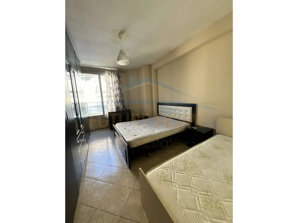 Tirane, jepet me qera apartament 2+1 Kati 6, 110 m² 450 € (Yzberisht)