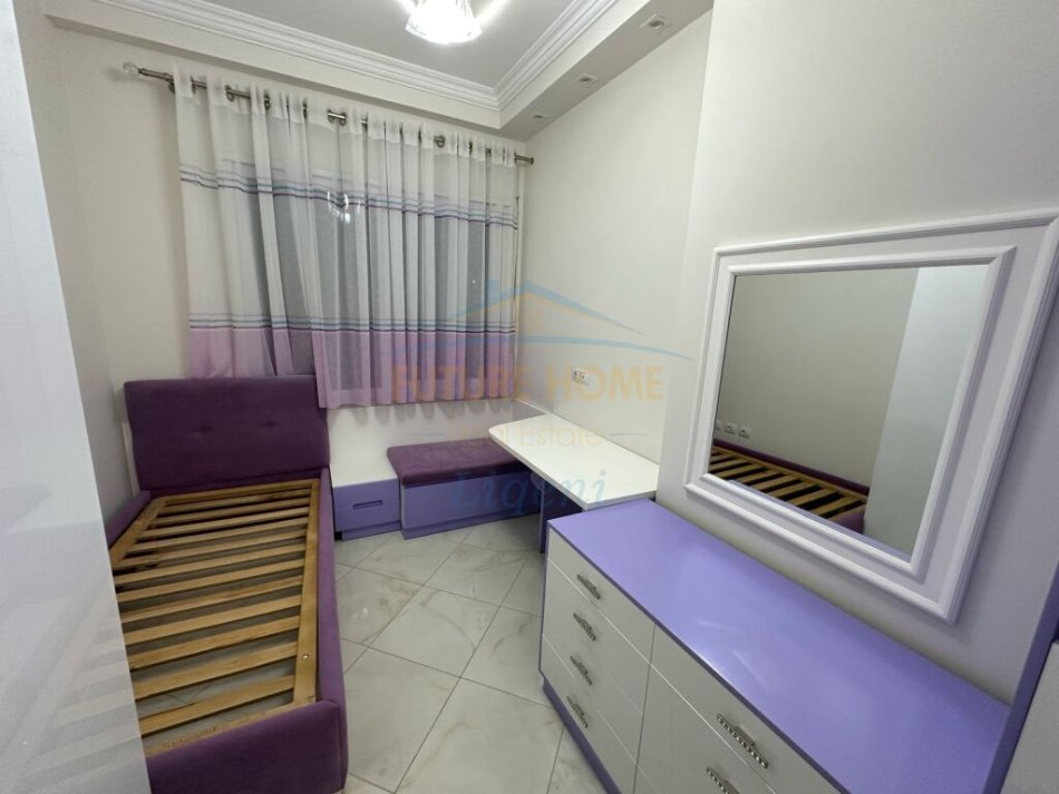 Tirane, shitet apartament 3+1 Kati 3, 113 m² 227.000 € (Liqeni i thate)