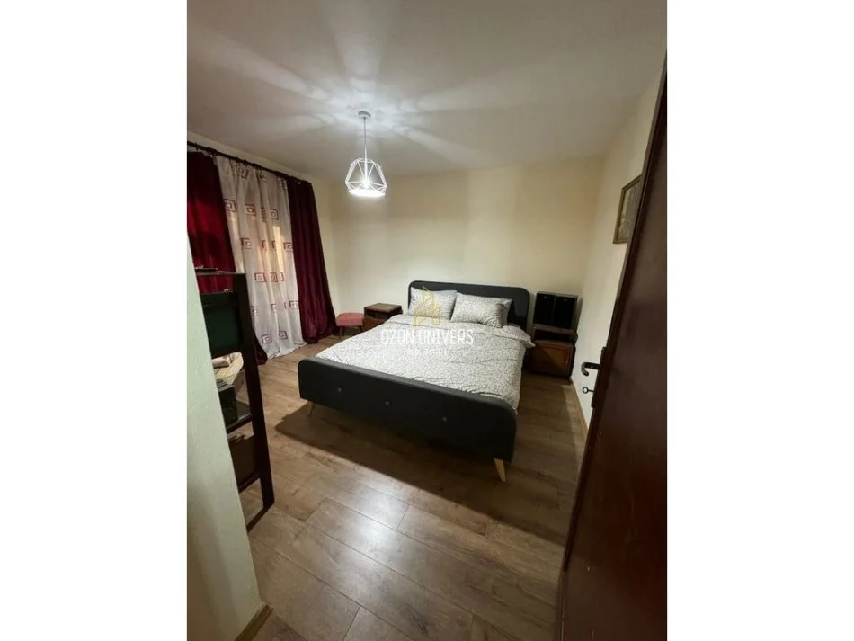 Tirane, jepet me qera apartament 2+1 Kati 2, 70 m² 600 € (Rruga E Elbasanit)