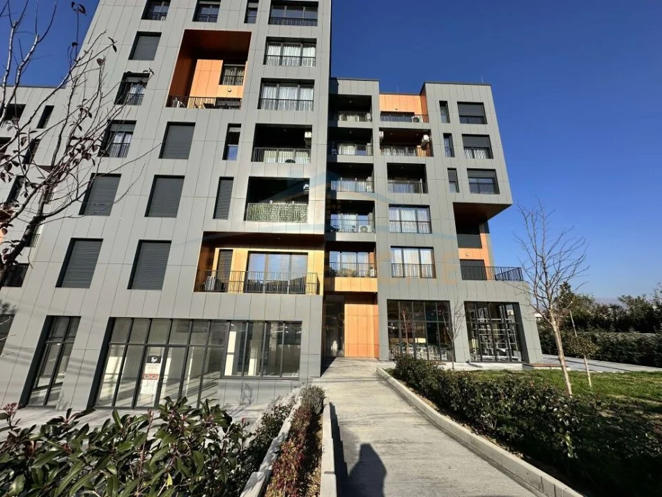 Tirane, jepet me qera apartament 3+1+2  Kati 5, 131 m² 700 € (SELITE)    UNA49732