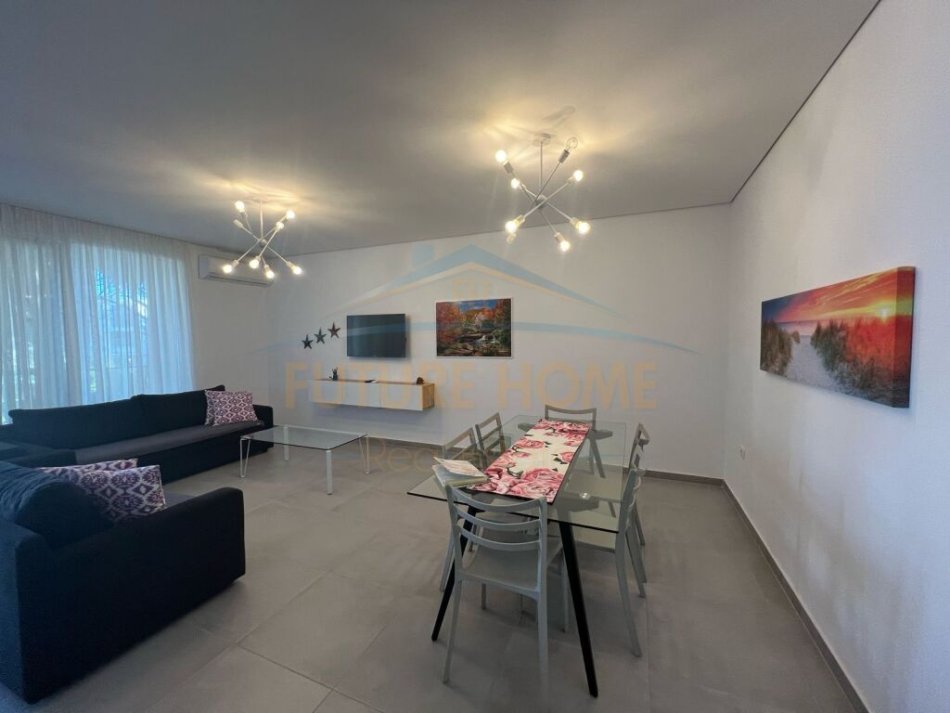 Durres, shitet apartament 2+1+Aneks Kati 2, 106 m² 300.000 € 