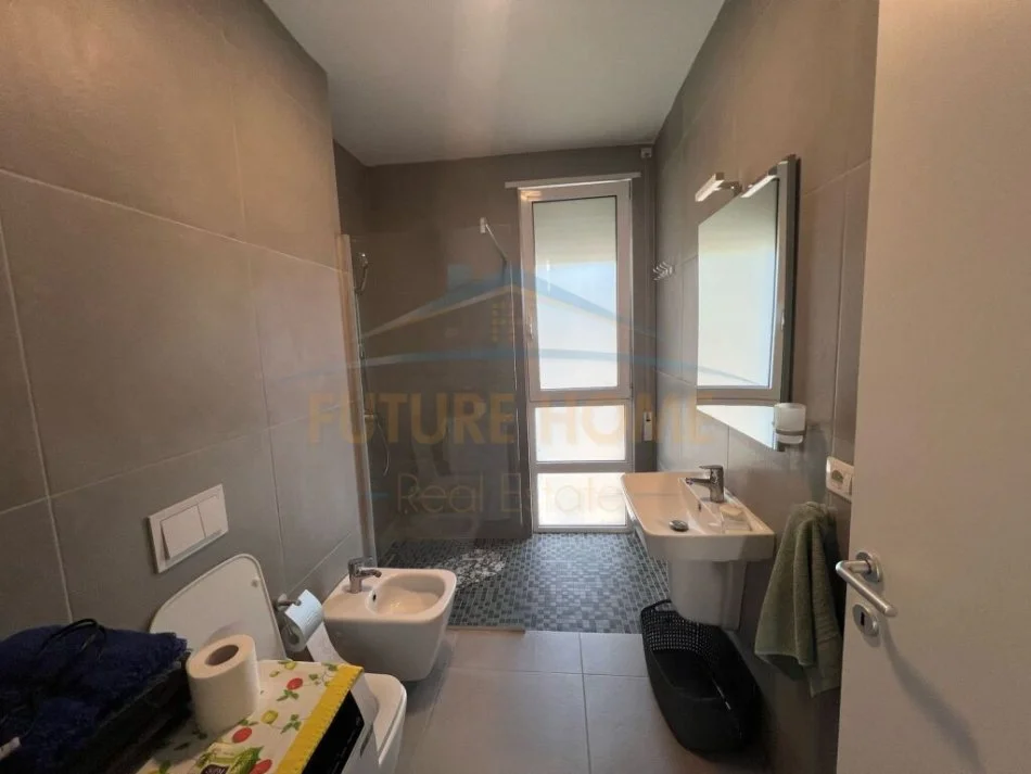 Durres, shitet apartament 2+1+Ballkon Kati 2, 106 m² 300.000 € (san pietro gjiri i lalezit)