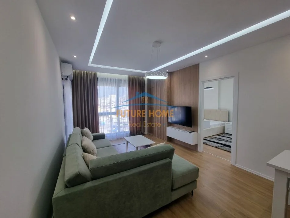 Tirane, jepet me qera 2+1 , 