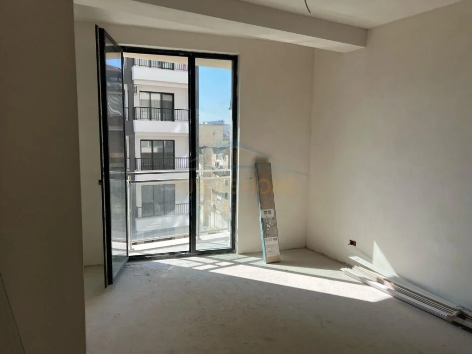 Tirane, shitet apartament 2+1 Kati 2, 108 m² 230.000 € (Rruga Mine Peza)