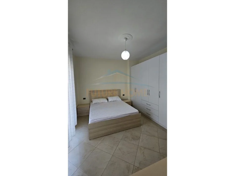 Vlore, jepet me qera apartament 2+1 Kati 5, 110 m² 500 € (Te Fibank Skele) rv49845