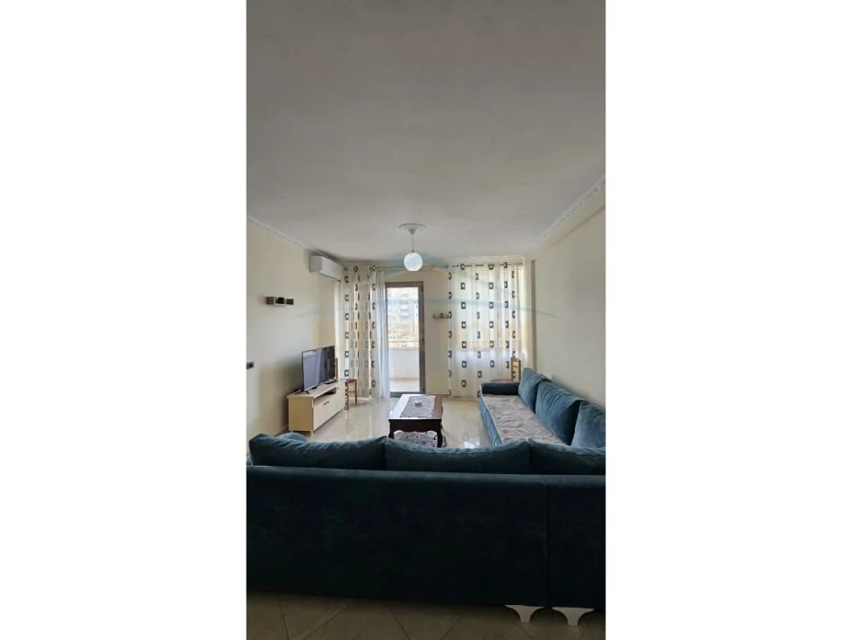 Vlore, jepet me qera apartament 2+1 Kati 5, 110 m² 500 € (Te Fibank Skele) rv49845