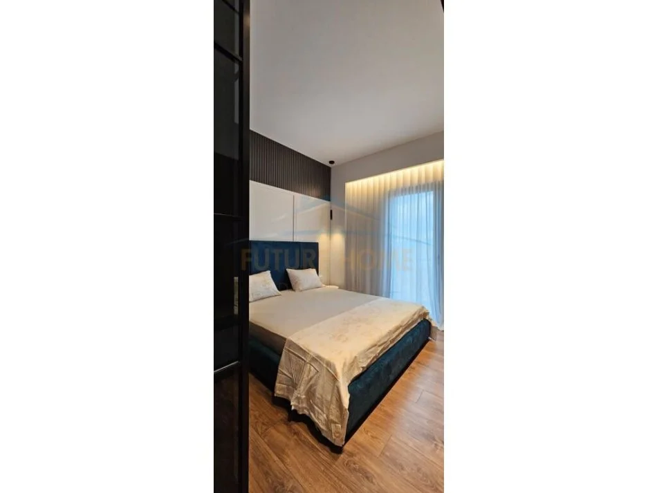 Tirane, jepet me qera apartament 3+1+Ballkon Kati 14, 129 m² 2.500 € (Rezidenca Tirana Garden Building, Rruga e Kavajes)