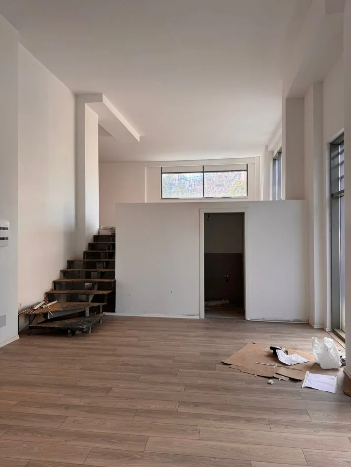 Tirane, shes ambjent biznesi Kati 0, 161 m² 1.100.000 € (Rruga e Durresit)