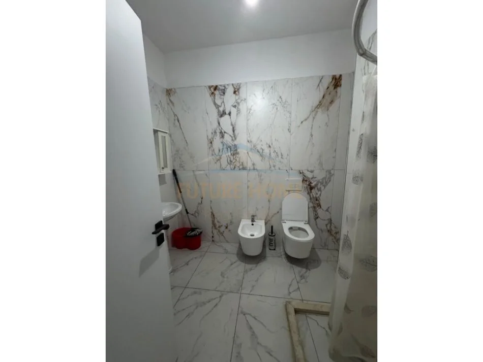 Tirane, shitet apartament 1+1 Kati 4, 64 m² 62.400 € (kamez)