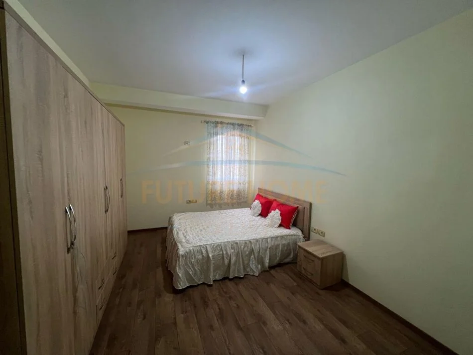 Tirane, jepet me qera apartament 2+1 Kati 4, 154 m² 500 € (Siri Kodra) OPP49891