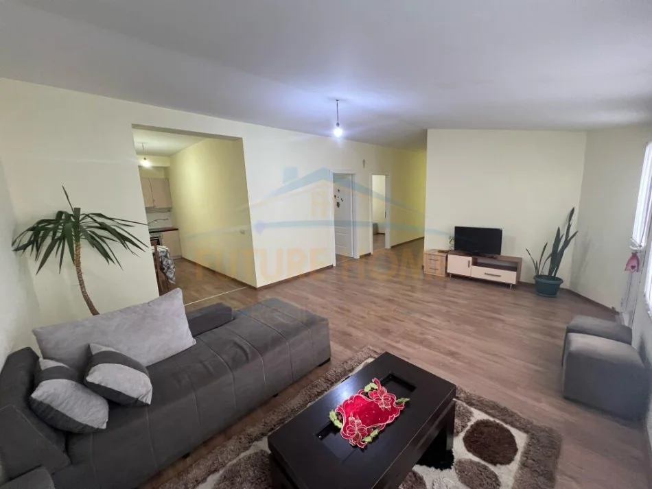 Tirane, jepet me qera apartament 2+1 Kati 4, 154 m² 500 € (Siri Kodra) OPP49891