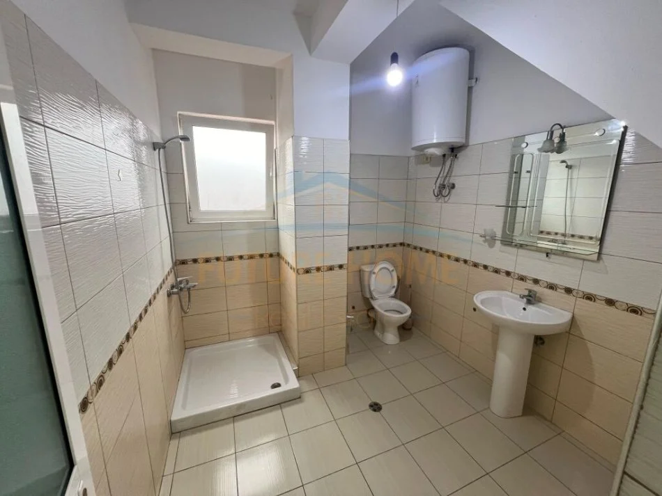 Tirane, jepet me qera apartament 2+1 Kati 4, 154 m² 500 € (Siri Kodra) OPP49891