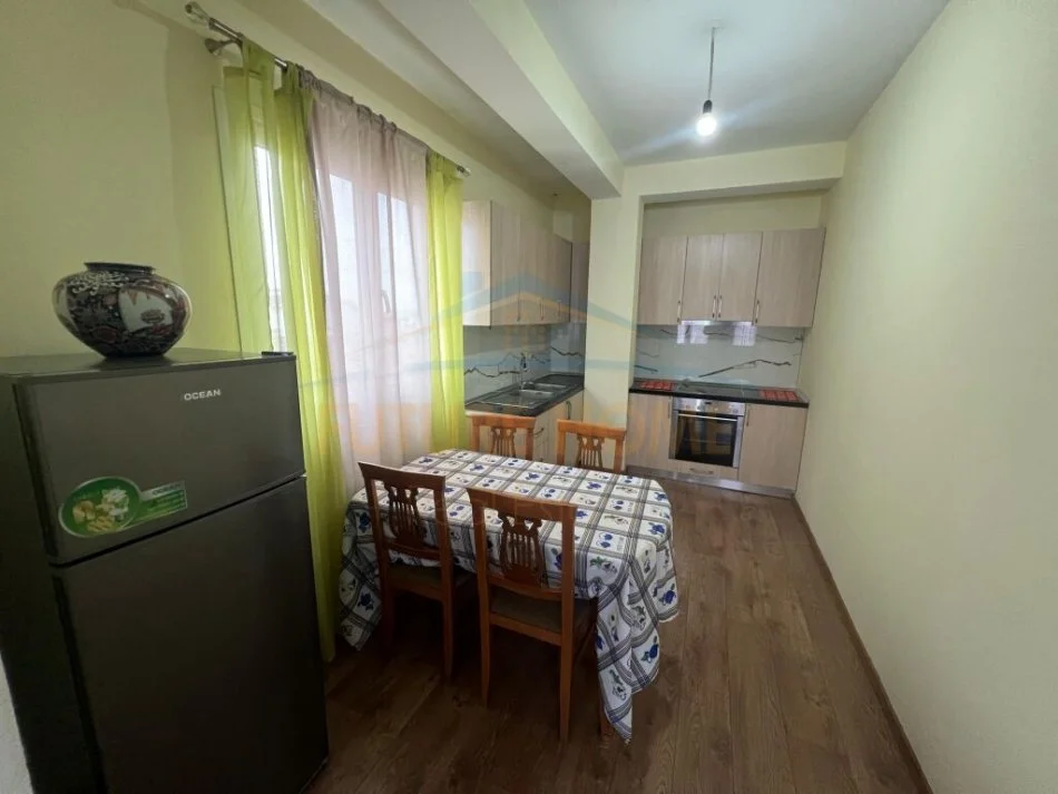 Tirane, jepet me qera apartament 2+1 Kati 4, 154 m² 500 € (Rruga siri kodra)