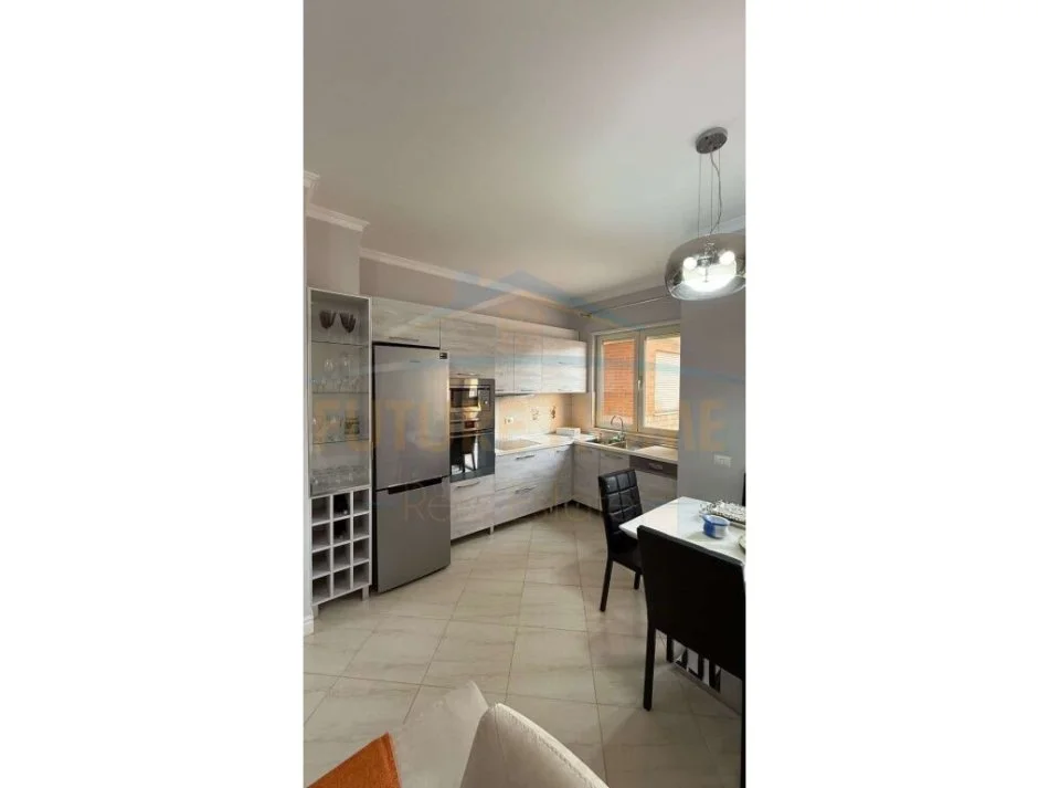 Tirane, shitet apartament 2+1 Kati 1, 98 m² 192.000 € (DON BOSKO)