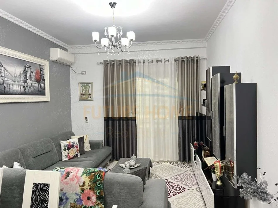 Tirane, shitet apartament 2+1 Kati 2, 105 m² 140.000 € (Fresku)