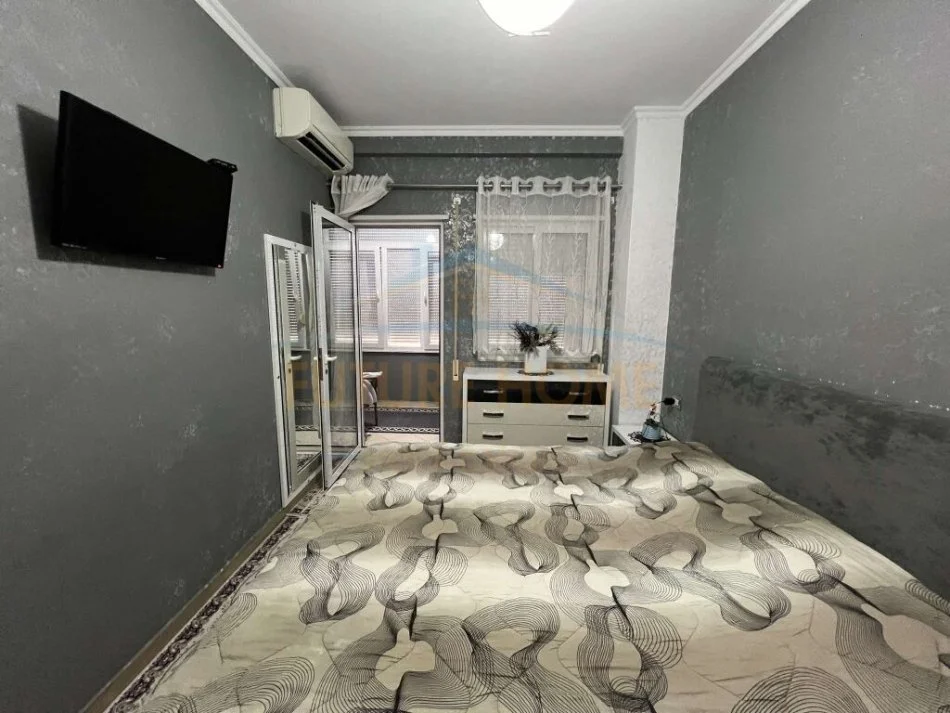 Tirane, shitet apartament 2+1 Kati 2, 105 m² 140.000 € (Fresku)
