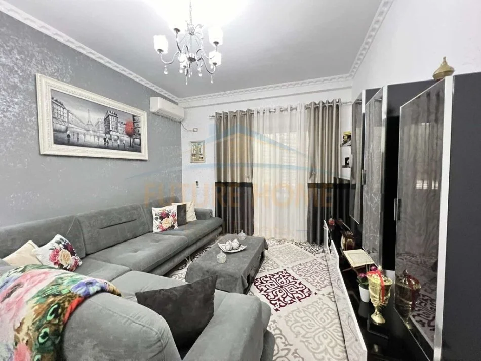 Tirane, shitet apartament 2+1 Kati 2, 105 m² 140.000 € (Fresku)