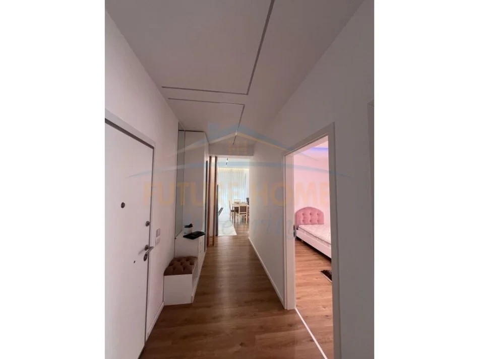 Tirane, jepet me qera apartament 2+1 Kati 7, 550 € (Ali dem)