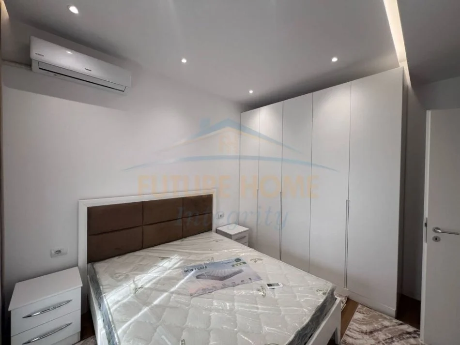 Tirane, jepet me qera apartament 2+1 Kati 7, 550 € (Ali dem)