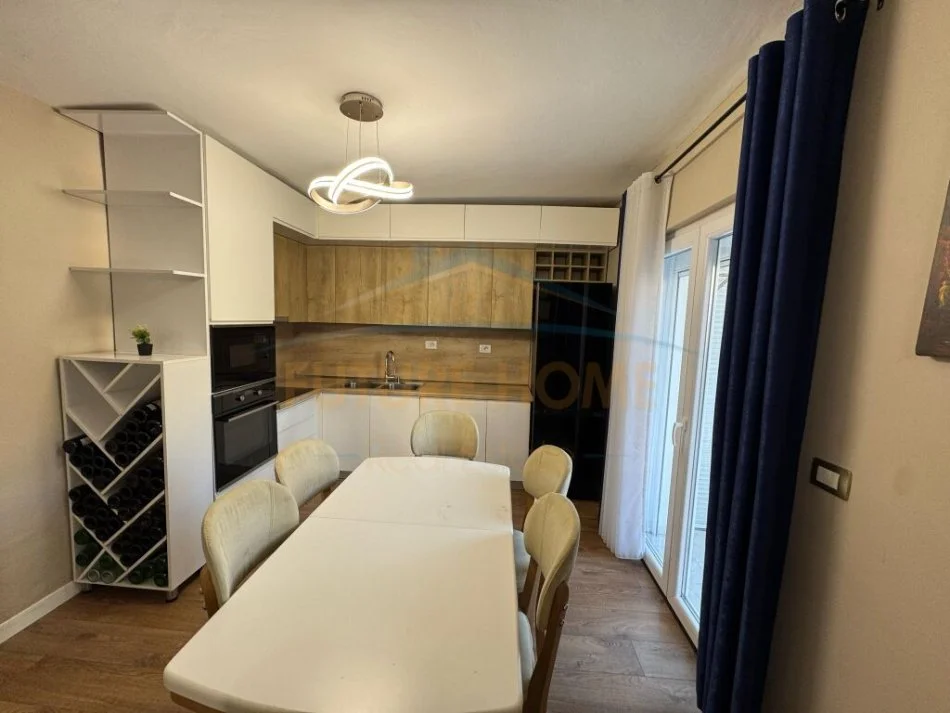 Durres, shitet apartament 2+1+Ballkon Kati 3, 93 m² 125.000 € (durres)