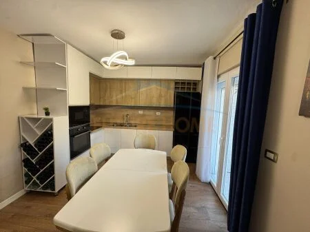 Durres, shitet apartament Kati 3, 92 m² 125.000 € 