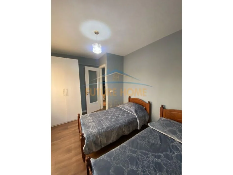 Tirane, shitet apartament 2+1 Kati 3, 99 m² 150.000 € (bulevardi migjeni)
