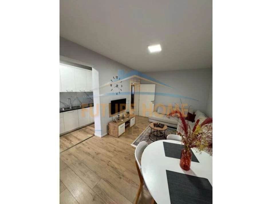 Tirane, jepet me qera apartament 1+1 Kati 5, 63 m² 550 € (Rruga myslym shyr)