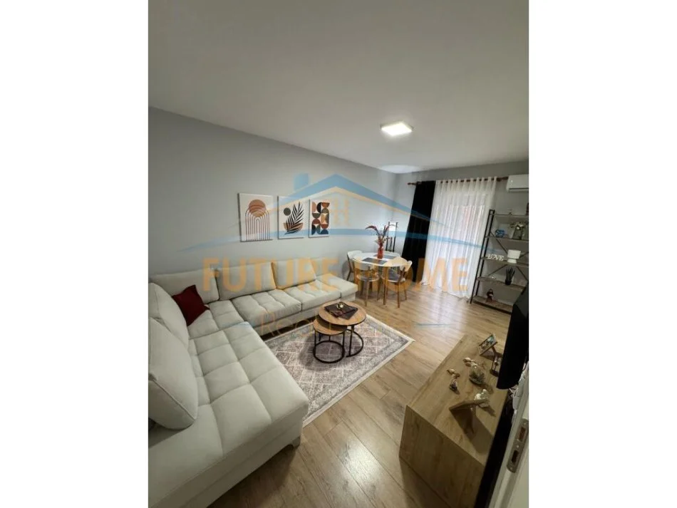 Tirane, jepet me qera apartament 1+1 Kati 5, 63 m² 550 € (Rruga myslym shyr)