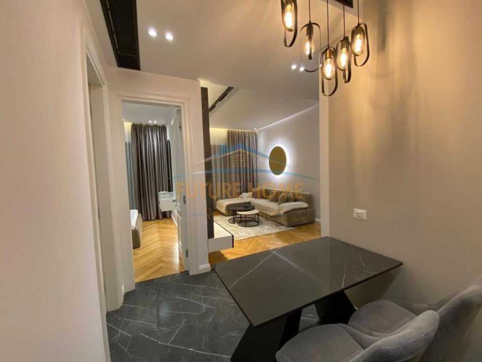 Tirane, jepet me qera apartament 1+1+Aneks+Ballkon Kati 5, 72 m² 1.000 € (Deliorgji)