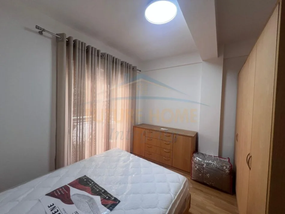 Tirane, jepet me qera apartament 1+1 Kati 2, 67 m² 550 € (Residenca Touch Of The Sun, Sauk)