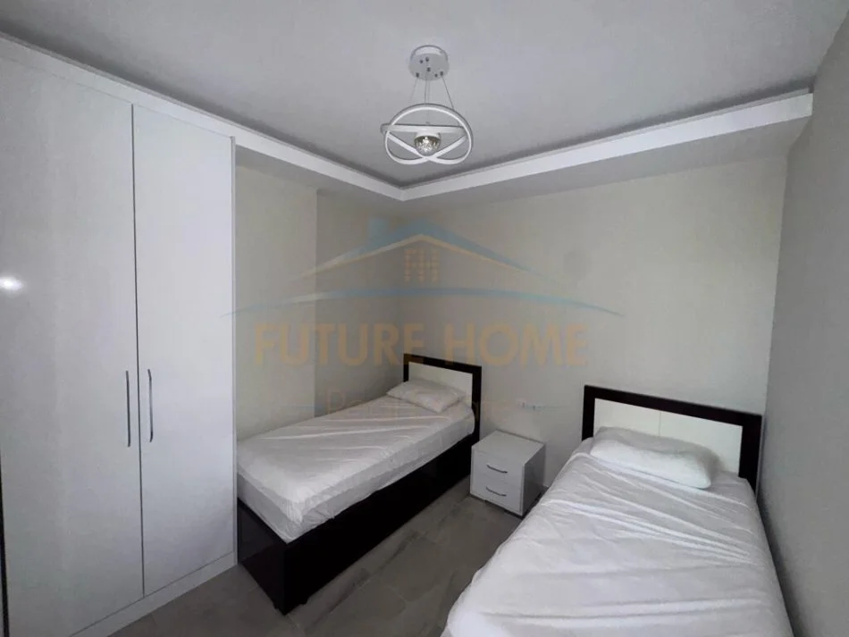 Durres, shitet apartament 2+1+Ballkon Kati 3, 90 m² 225.000 € (gjiri i lalezit)