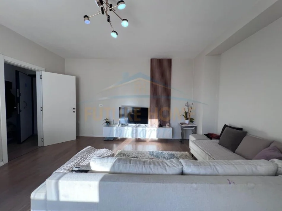 Tirane, shitet apartament 2+1+Ballkon Kati 7, 91 m² 153.000 € (Rruga Hamdi Pepa)