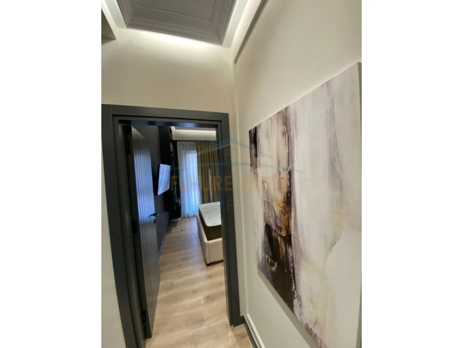 Tirane, jepet me qera apartament 2+1+Ballkon Kati 12, 75 m² 950 € (Tirana Garden Building)