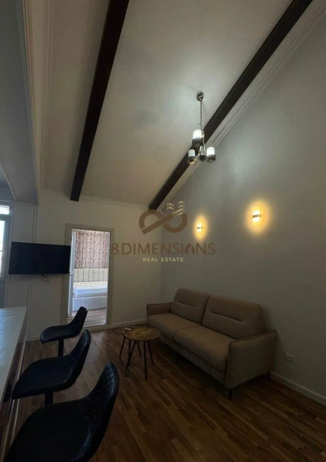 Tirane, jepet me qera apartament 1+1+Ballkon Kati 7, 90 m² 500 € (kodra e diellit)