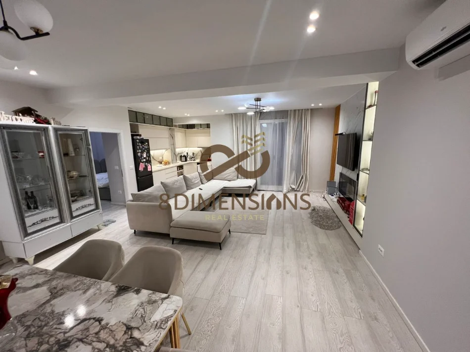 Tirane, shitet apartament 2+1+Ballkon Kati 6, 110 m² 375.000 € (stadiumi dinamo D8142A-55)