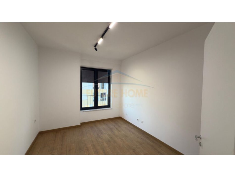 Tirane, jepet me qera apartament 2+1+Ballkon Kati 1, 100 m² 700 € 