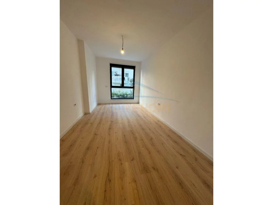 Tirane, shes apartament 2+1+Aneks+Ballkon Kati 1, 129 m² 287.000 € (KOPSHTI ZOLOGJIK)