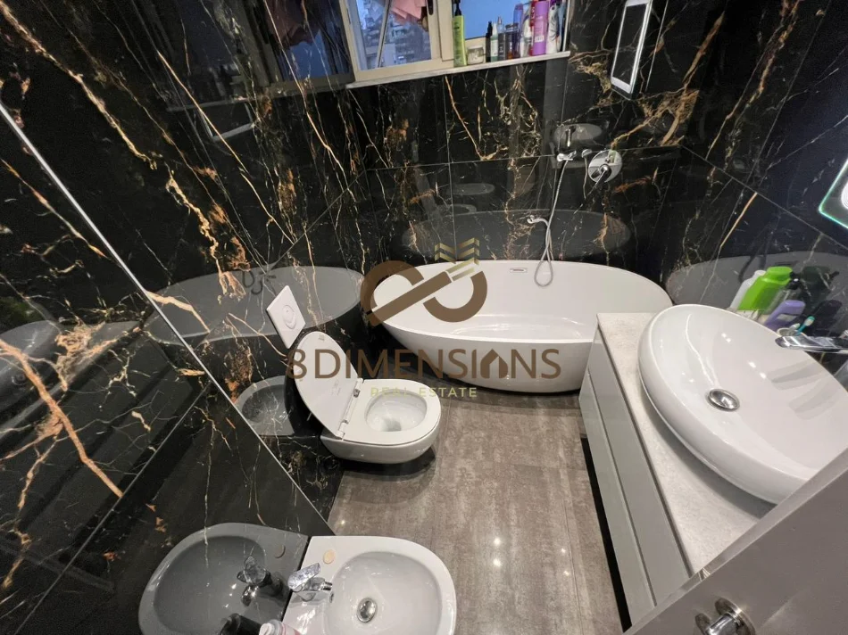 Tirane, shitet apartament 2+1+Ballkon Kati 6, 110 m² 375.000 € (stadiumi dinamo D8142A-55)