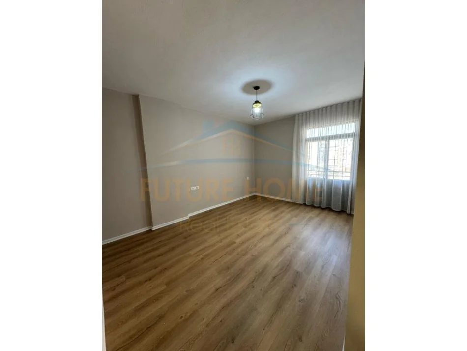 Tirane, shitet apartament 1+1 Kati 4, 78 m² 106.000 € (UNAZA RE)   UNA50122
