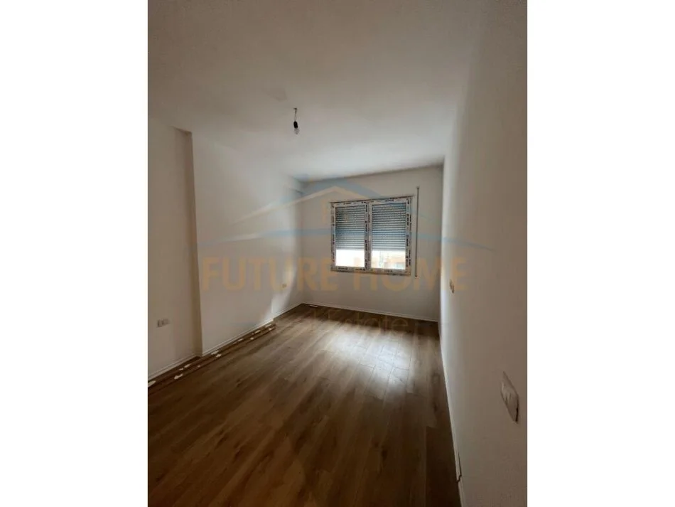 Tirane, shitet apartament 2+1+Ballkon Kati 1, 105 m² 170.000 € (Don Bosko)