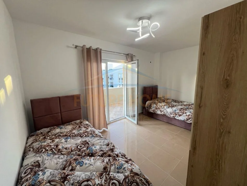 Tirane, shitet apartament 2+1+Ballkon Kati 6, 81 m² 199.155 € (Xhamllik)