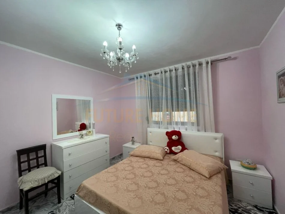 Durres, shitet 2+1+Ballkon , 133 m² 80.000 € (gjykata durres)