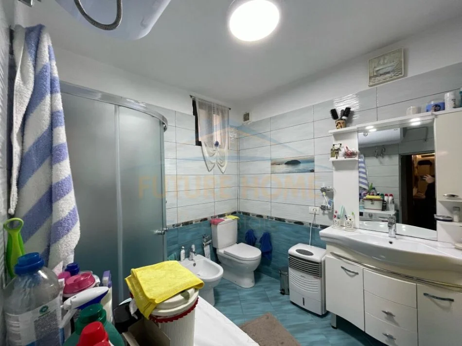 Durres, shitet 2+1+Ballkon , 133 m² 80.000 € (gjykata durres)