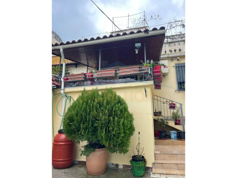 Durres, shitet 2+1+Ballkon , 133 m² 80.000 € (gjykata durres)