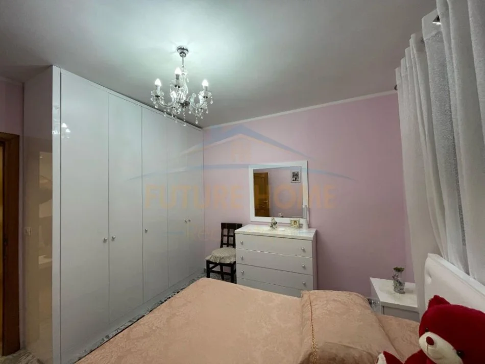 Durres, shitet 2+1+Ballkon , 133 m² 80.000 € (gjykata durres)